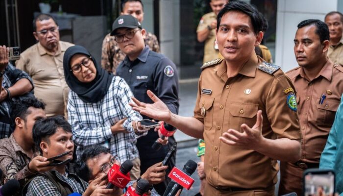Bupati Indramayu Lucky Hakim Disanksi Magang di Kemendagri, Diminta Pakai Transportasi Umum