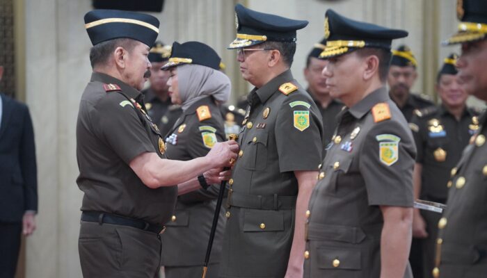 Jaksa Agung Lantik Sejumlah Kajati, Kuntadi Resmi Jabat Kajati Jawa Timur