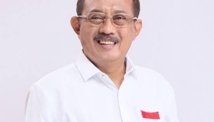 Balada Cak Armuji dan Diogenes dari Sinope