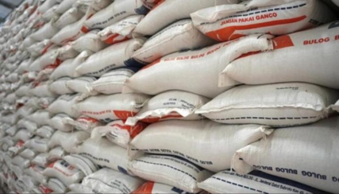 Prabowo Perintahkan Pembangunan Gudang Darurat Bulog di Aceh dan NTB