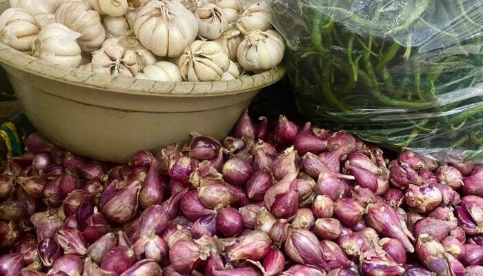 Harga Pangan 14 Mei 2025: Bawang Merah dan Minyak Goreng Turun, Beras Tetap Stabil