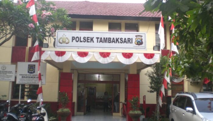 Babak Belur Dihajar Massa, Pria di Tambaksari Surabaya Ditangkap Polisi Usai Todongkan Pisau ke Penjaga Warung