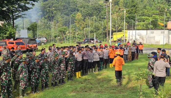 Basarnas Kerahkan Tim Pencarian 6 Korban Longsor Kecamatan Bendungan, Trenggalek