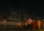 Aksi Haru “Bakti Orang Tua” Tutup Vesak Festival 2025 di Surabaya