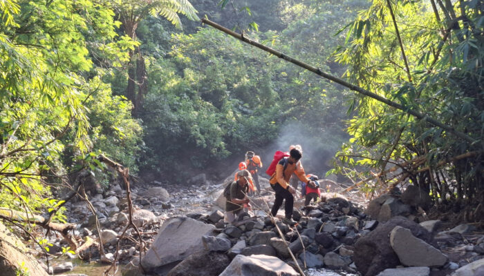 Fahrul Ditemukan Tim SAR Gabungan di Jurang Gunung Saeng Berkat Bantuan Drone