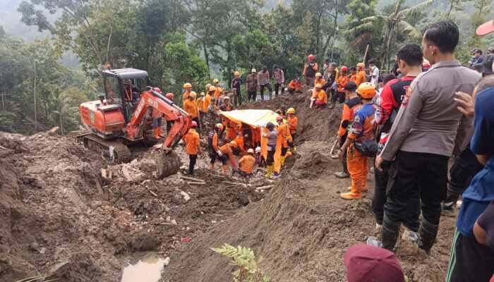 Empat Hari Menembus Longsor: Saat Kemanusiaan Lebih Kuat dari Medan Berat