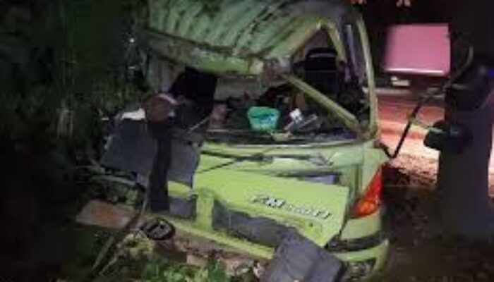 Dua Truk Tabrakan di Jalur Arteri Jombang, Satu Sopir Alami Patah Kaki