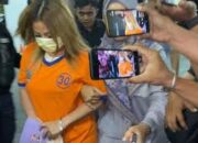 Polisi Fasilitasi Jan Hwa Diana Kembalikan Ijazah dan Dokumen Eks Pekerja ke Polda Jatim