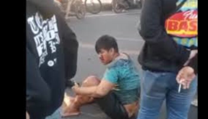 Gagal Curi Motor, Pelaku Babak Belur Dihajar Massa di Depan RSAL Surabaya