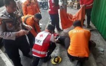 Kelelahan Saat Gowes Pagi, Kakek 67 Tahun Meninggal Dunia di Jalan Kramat Gantung Surabaya