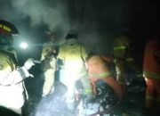 Kebakaran Ruang Fitnes di Bratang Gede Saat Hujan Deras, Api Berasal dari Lantai Dua