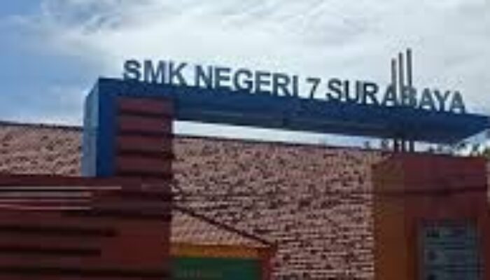 Diduga Masih Lakukan Pungutan Rp100 Ribu per Siswa, SMKN 7 Surabaya Tuai Sorotan Publik