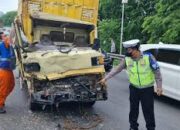 Kabin Truk Lepas Usai Tabrak Pembatas di Tol Waru–Perak, Lalu Lintas Sempat Macet