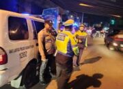 Polsek Karangpilang Tingkatkan Keamanan Malam Hari Lewat Patroli Blue Light