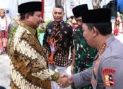 Prabowo Candaan Soal Jabatan Kapolri dan Panglima TNI di Hadapan Buruh: “Tak Bakal Diganti-Ganti”