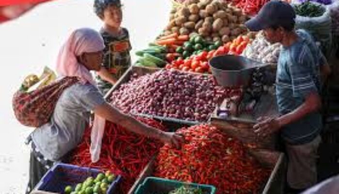 Harga Pangan 5 Mei 2025: Beras dan Minyak Turun, Cabai Rawit Naik