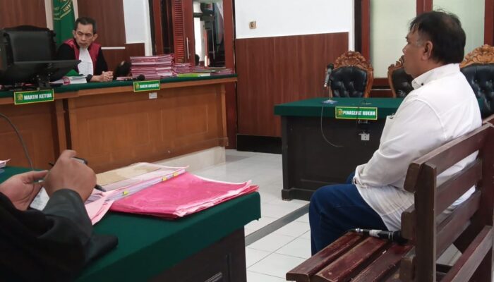 Pukuli Pimred, Manager Pengembangan Bisnis Memorandum jalani sidang