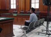 Ambil Pil Y di Depan Hotel Kawasan Gubeng, Pengedar Ilegal Disidang di PN Surabaya