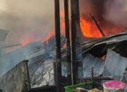 Gudang Barang Bekas di Medayu Utara Surabaya Terbakar, Pemilik Alami Luka Bakar