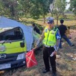Tertidur Sejenak, Nyawa Taruhannya: Truk Serempet Viar di Exit Tol Jombang, Penumpang Terluka Serius