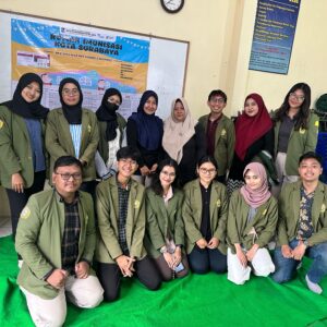 Kelompok KKN 104 UPN “Veteran” Jawa Timur Lakukan Survei di Sejumlah RW Guna Wujudkan Program Kerja Efektif