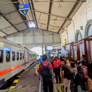 Pengguna Commuter Line Surabaya Tembus 7,8 Juta di Semester I 2025