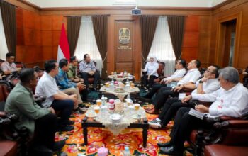 Pertamina telah memastikan stok dan suplai BBM dalam kondisi aman. Bahkan saat ini dilakukan penambahan pasokan dari berbagai titik untuk menjamin kebutuhan masyarakat Jember terpenuhi.