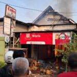 Rumah dan Toko di Sawocangkring Wonoayu Ludes Dilalap Si Jago Merah, Beberapa Barang Berharga Berhasil Diselamatkan