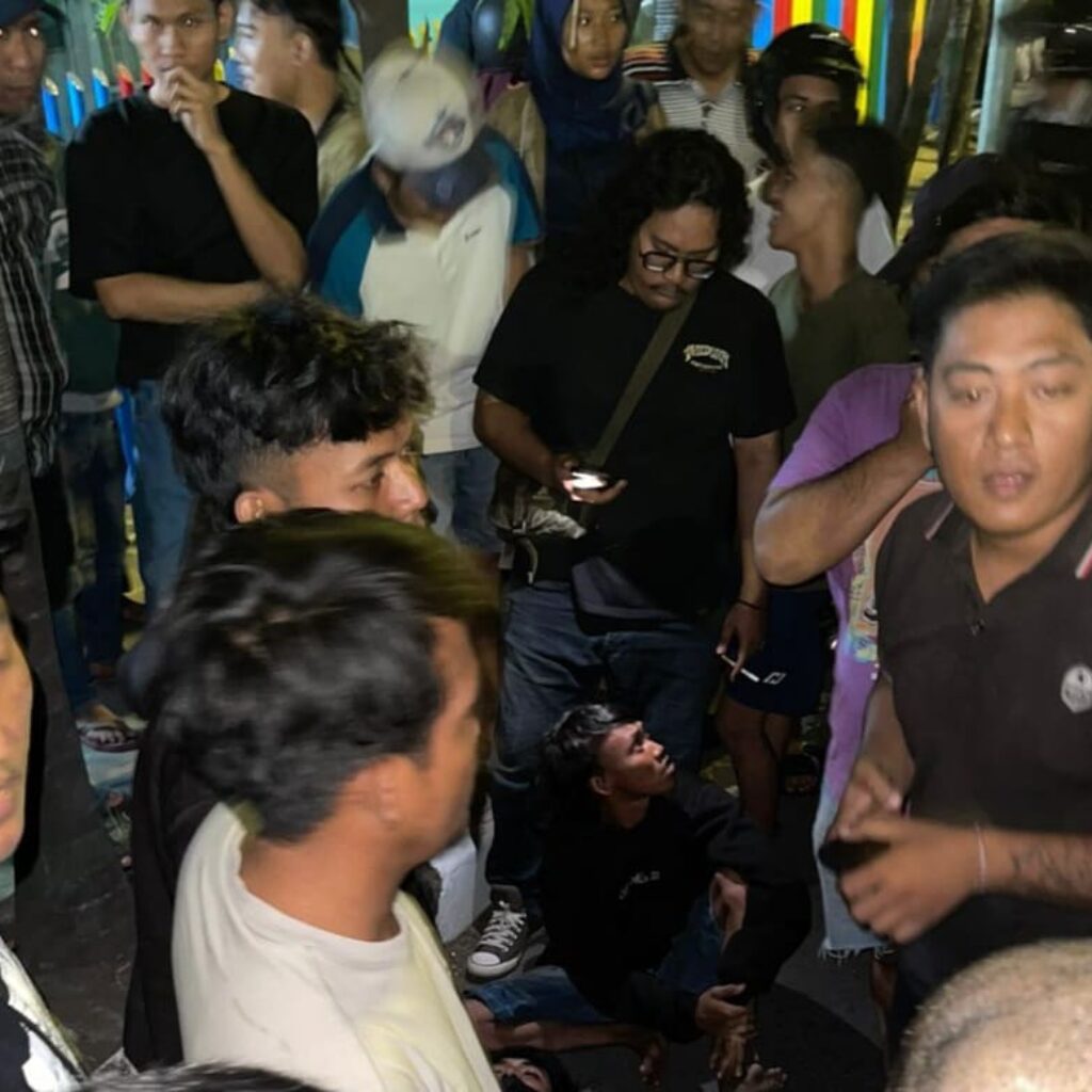 Tiga Jambret Babak Belur Dihajar Warga di Jalan Raden Patah Sidoarjo