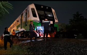 Commuter Line Jenggala yang diduga alami gagal pengereman