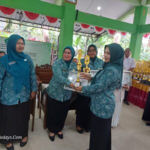 Meriah dan Penuh Semangat! Kecamatan Taman Tutup Rangkaian HUT RI ke-80 dengan Penyerahan Hadiah