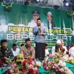 Kades Pertapan Maduretno saat menyampaikan sambutan dalam acara Pertapan Maduretno Bersholawat