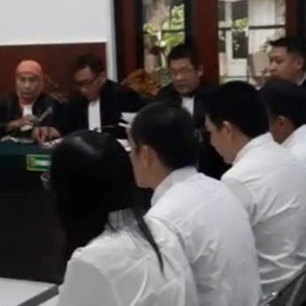 PN Surabaya Vonis Ringan Pembobol Bank Jatim Rp 119,9 M, Cuma 2 Tahun Penjara