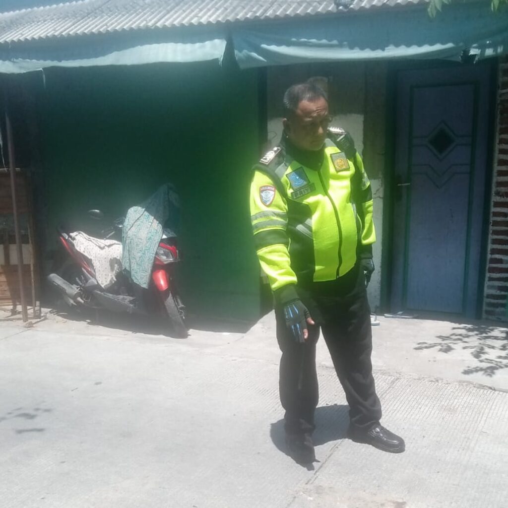 Lansia Tertabrak Motor Saat Menyeberang dijalan Raya Tanjungsari Taman, Dua Orang Luka-Luka