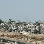 Tumpukan sampah material ponpes Al Khoziny yang ambruk.