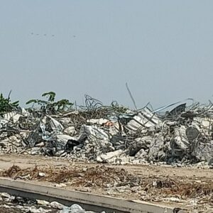 Tumpukan Puing di TPA Jabon, Saksi Bisu Tragedi Al Khoziny