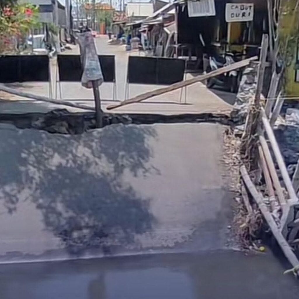 Jembatan Tambak Cemandi Segera Diperbaiki, Pemdes Siapkan Jalur Sementara