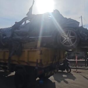 Breaking News: Tim SAR Temukan Satu Jenazah Lagi dan Bangkai Mobil SUV di Reruntuhan Musholla Ponpes Al Khoziny Sidoarjo