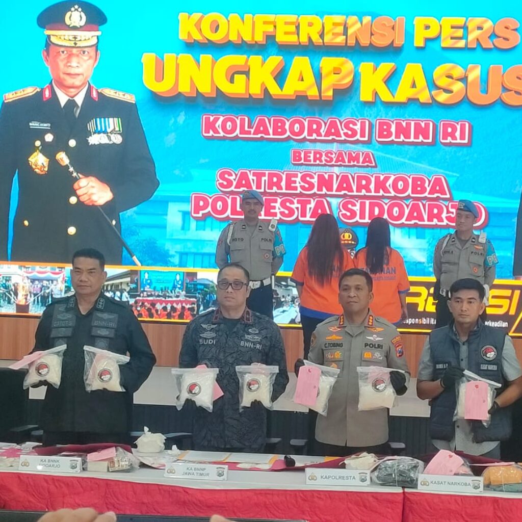 Dua Wanita Muda Dibekuk, Satresnarkoba Polresta Sidoarjo Gagalkan Penyelundupan 8,2 Kg Sabu dan 10 Butir Ekstasi