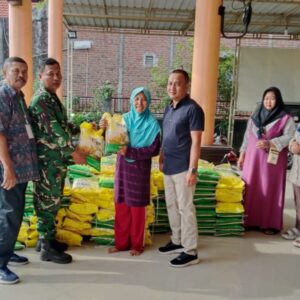 Warga Antusias Serbu Operasi Pasar Beras SPHP di Pertapan Maduretno Taman, 350 Sak Ludes dalam Satu Jam