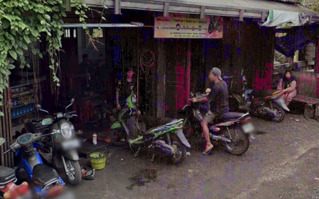 Bengkel yang menerima keluhan motor mogok usai isi Pertalite.