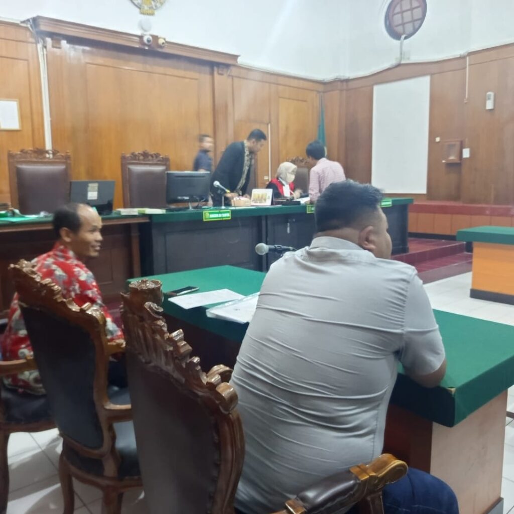 Polda Jatim Mangkir dari Sidang Praperadilan, Kuasa Hukum: Aparat Dipanggil Negara Malah Tak Hadir