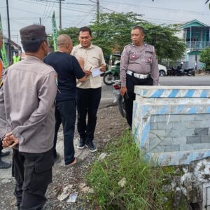 Bau Limbah Ganggu Warga Kemangsen, Kapolsek Balongbendo: Perusahaan Harus Bertanggung Jawab