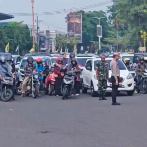 Satlantas Polresta Sidoarjo Ajak Pengendara Hening Cipta di Hari Pahlawan