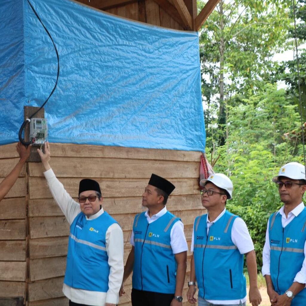 Listrik untuk rakyat , PLN Hadirkan Cahaya Bagi Masyarakat di Konawe Sulawesi Tenggara