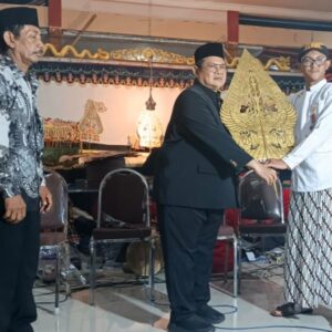 Ruwat Desa Semampir Sedati Meriah, Wayang Kulit Adeg’e Negoro Botoreto Jadi Pemuncak Acara
