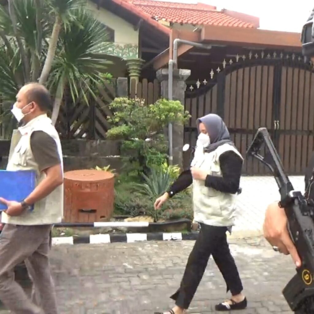 KPK Geledah Kantor PT. Widya Satria Disisir Penyidik, Dikaitkan OTT Bupati Ponorogo