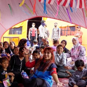 Srikandi PLN Icon Plus Jatim Berbagi Kebaikan, Salurkan Bantuan untuk Warga Terdampak Erupsi Gunung Semeru di Lumajang