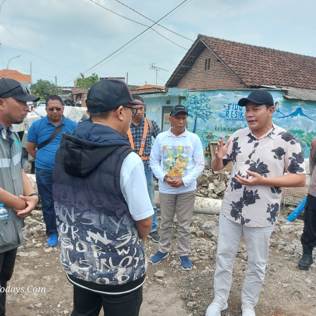 Bupati Sidoarjo Subandi Sidak Proyek Bringinbendo dan Trosobo, Progres Tertinggal
