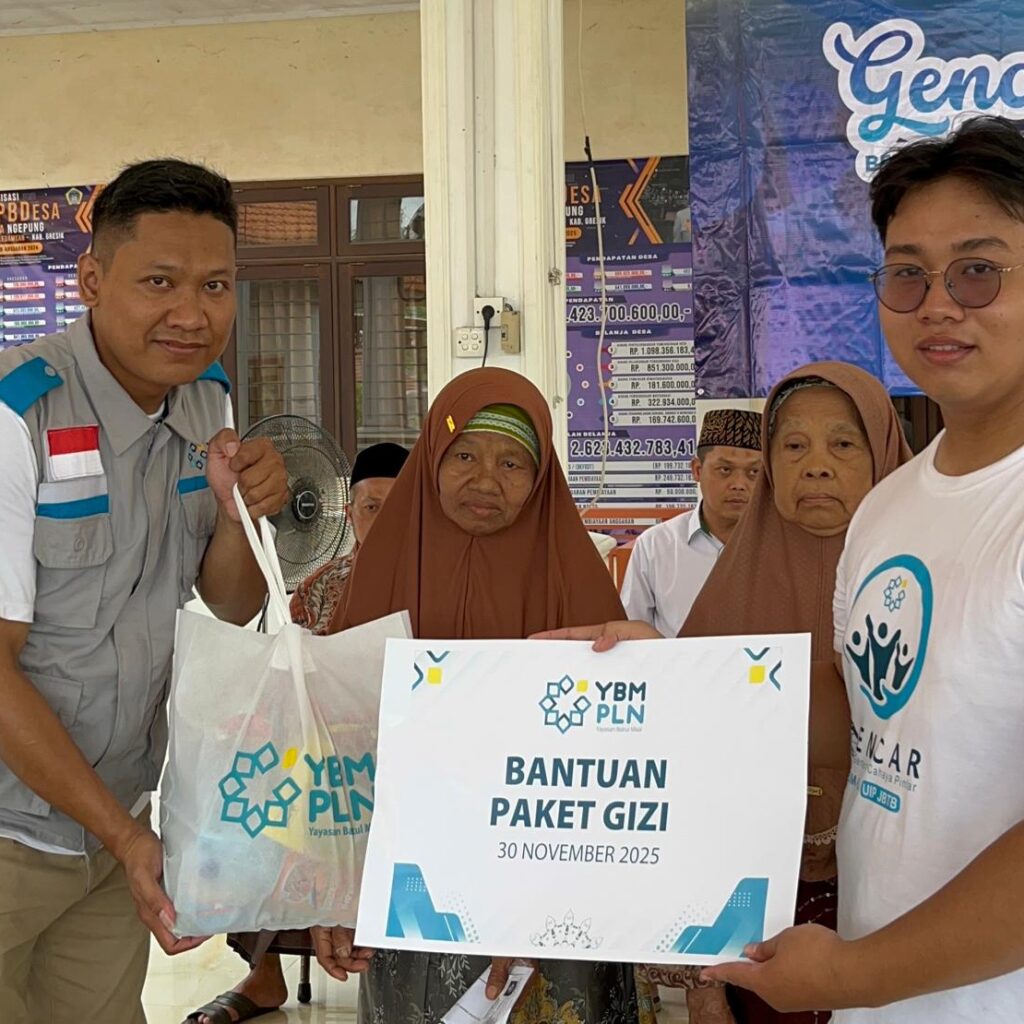 GENCAR YBM PLN UIP JBTB Gelar Pengabdian Masyarakat di Ngepung Kedamean Gresik dengan Ragam Layanan Sosial
